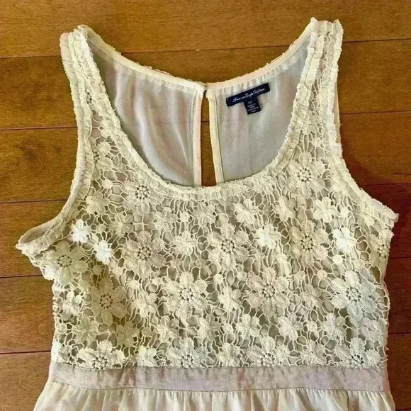 American Eagle |  Boho crochet flower dress size small - Picture 2 of 3